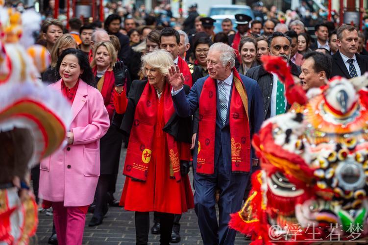 2025年入境游热潮席卷，外国游客欢庆中国春节